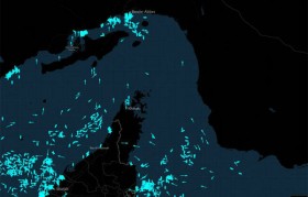 美媒：超过1000艘船在霍尔木兹海峡等待通行，有两艘货船率先启航