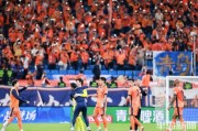 三连胜之后，青春看台上还缺一个你！本周日海牛主场迎战大连，足球城直接对话