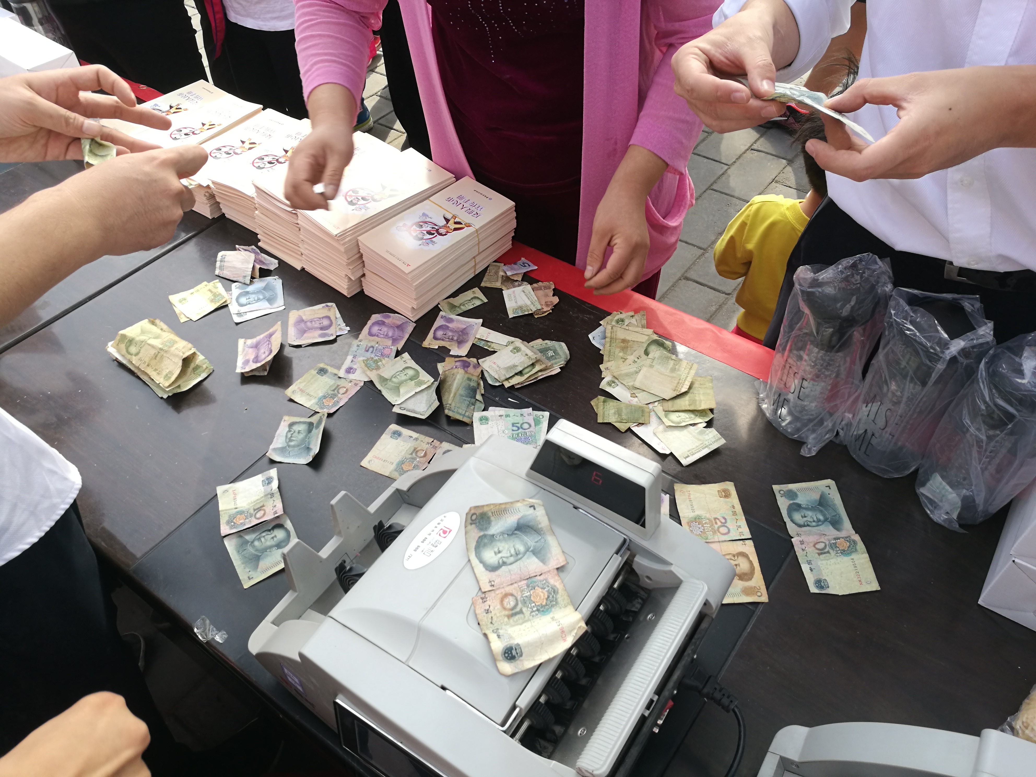 抛售货币(抛售本国货币)